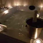 Junior Con Jacuzzi Bed & Breakfast