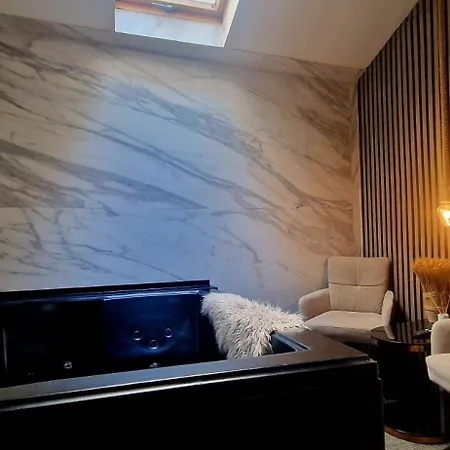 Bed & Breakfast Junior Con Jacuzzi