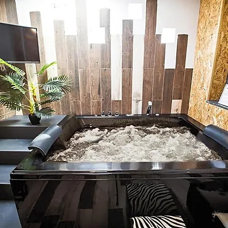 Junior Con Jacuzzi Babilafuente