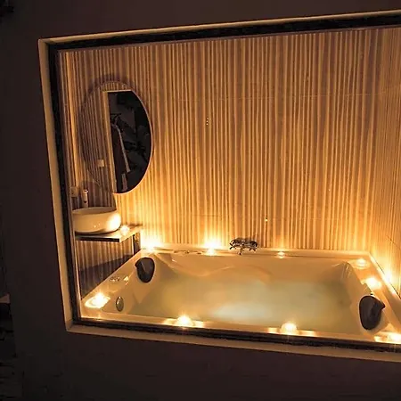 Bed and breakfast Junior Con Jacuzzi 3*