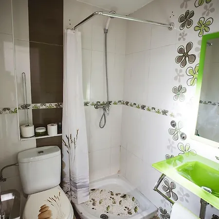 Junior Con Jacuzzi Oda ve Kahvaltı 3*