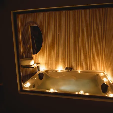 Junior Con Jacuzzi Frühstückspension Babilafuente