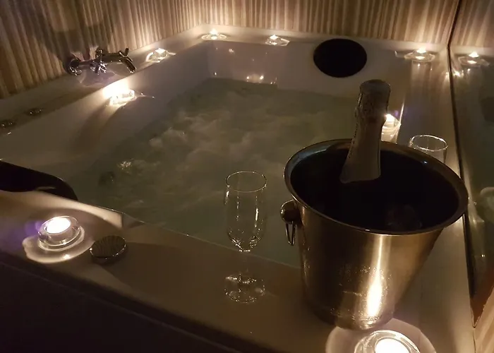Junior Con Jacuzzi Nocleg ze śniadaniem