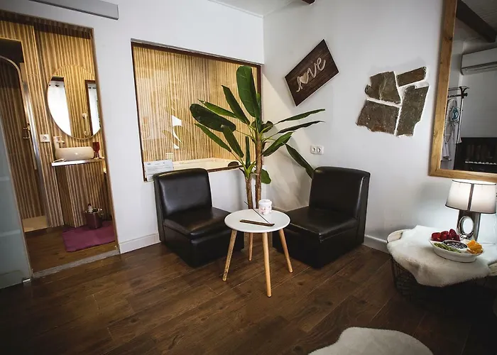 Junior Con Jacuzzi Nocleg ze śniadaniem 3*